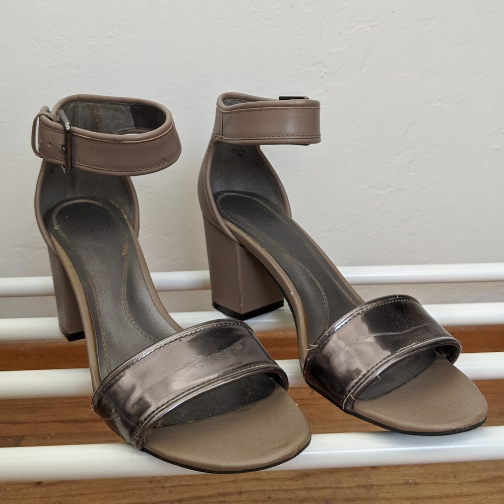 Tahari Block Heel Sandals
